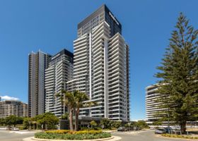 Meriton Suites Broadbeach, Gold Coast