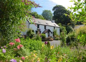 BRYNARTH COUNTRY GUEST HOUSE