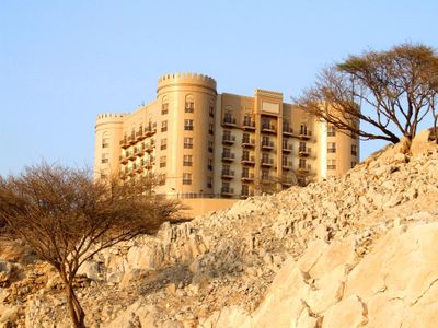 احجز الدقداقة جولدن توليب خاط سبرينغ ريزورت اند سبا احجز الآن مع المسافر