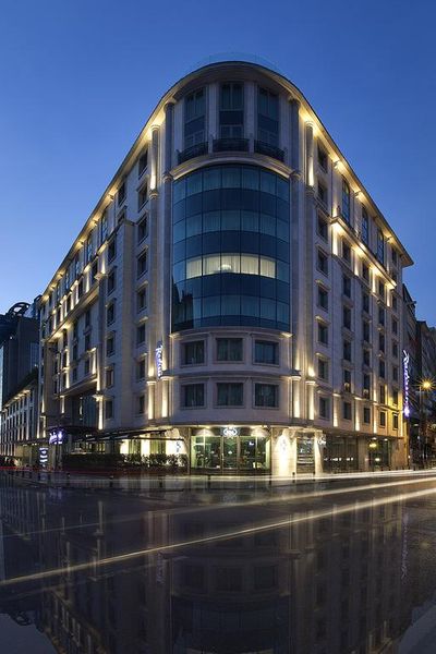 Book Radisson Blu Hotel Istanbul Sisli Istanbul Book Now With Almosafer