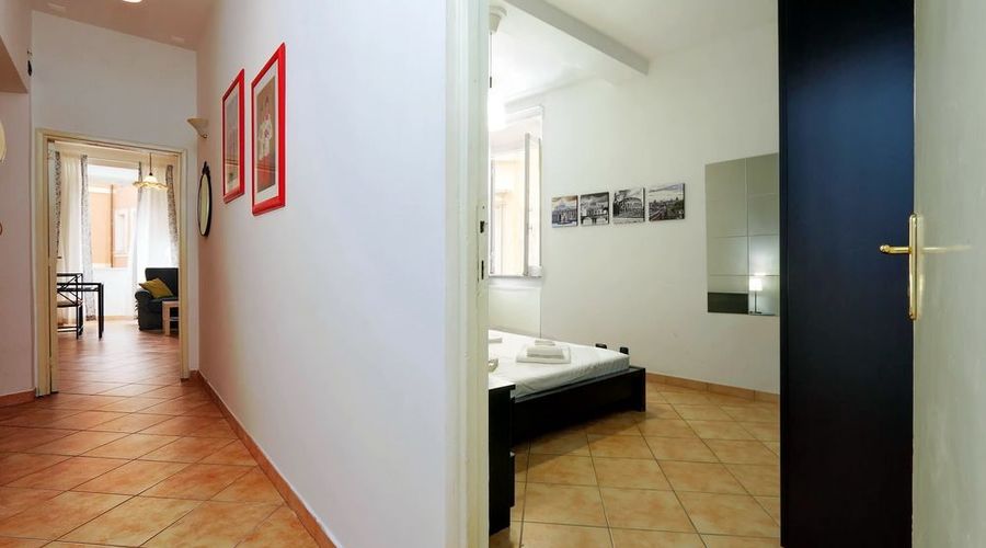 Recently Renovated Halldis Apartment Close to the Trevi Fontain-20 of 27 photos