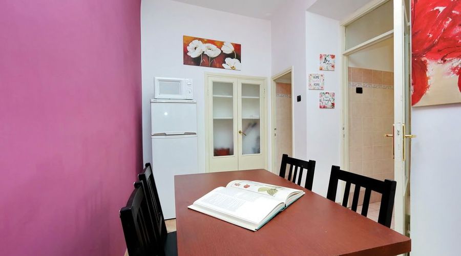 Recently Renovated Halldis Apartment Close to the Trevi Fontain-15 of 27 photos