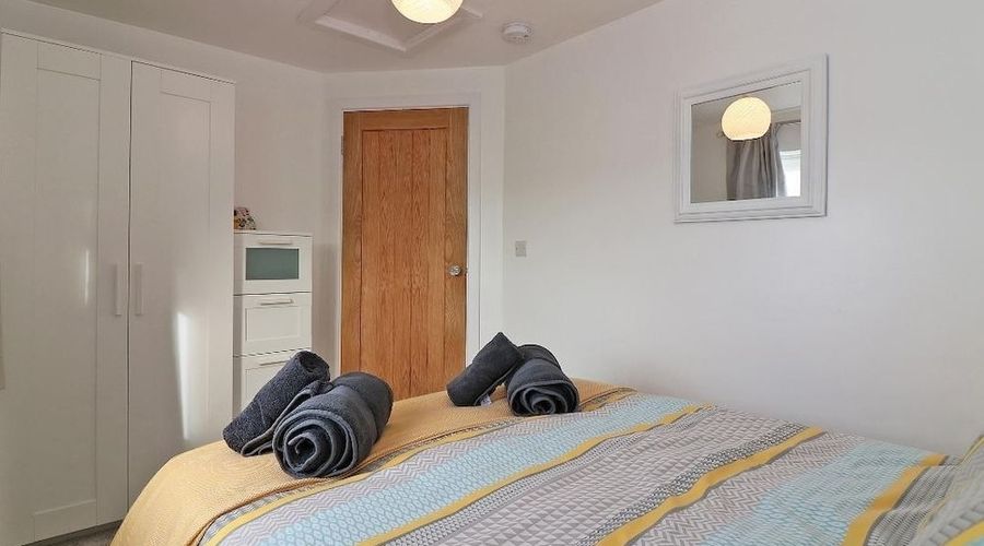 Book Five Degrees West, Penzance - Best Price on Almosafer